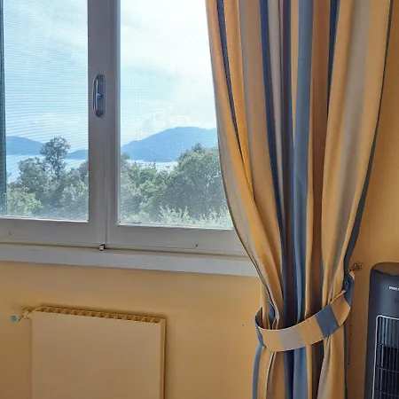 - Alveare Sul Blue Lerici