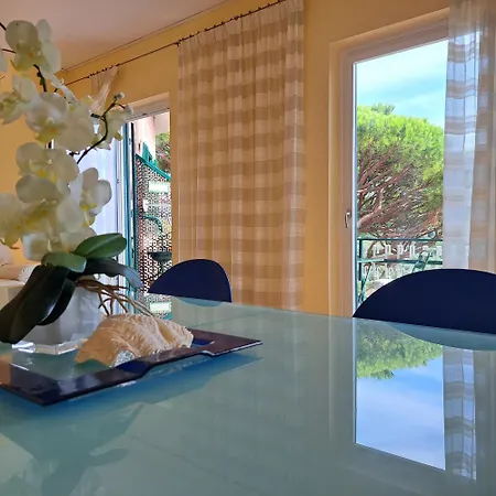 - Alveare Sul Blue アパート レーリチ