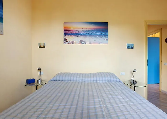 - Alveare Sul Blue Lerici